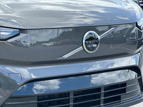 New 2025 Volvo EX90 Plus image 2