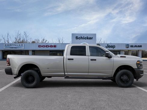 New 2026 RAM 3500 Tradesman AWD/4WD image 23