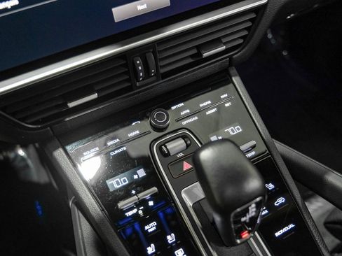Used 2023 Porsche Cayenne image 24