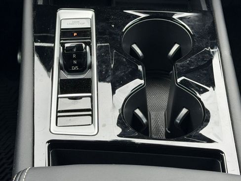 Used 2024 Volkswagen Atlas Cross Sport SEL R-Line image 24