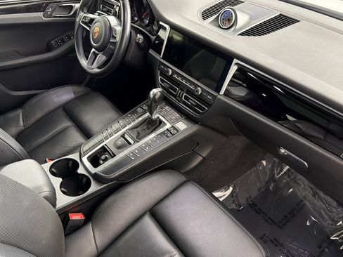 Used 2020 Porsche Macan AWD/4WD image 15
