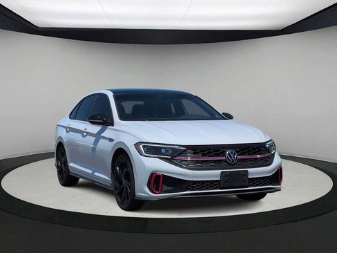 Used 2023 Volkswagen Jetta GLI Autobahn FWD image 2