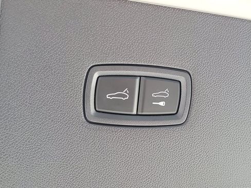 Certified 2024 Porsche Cayenne Coupe AWD/4WD image 18