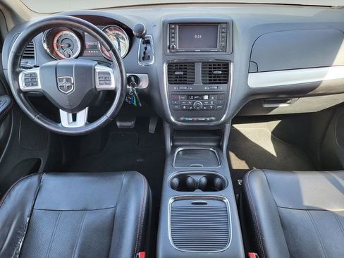 Used 2015 Dodge Grand Caravan R/T w/ Driver Convenience Group FWD image 18