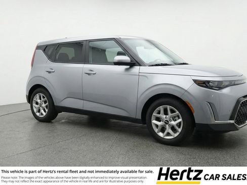 Used 2025 Kia Soul LX w/ LX Technology Package image 1