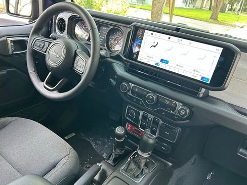 New 2026 Jeep Gladiator Willys image 10