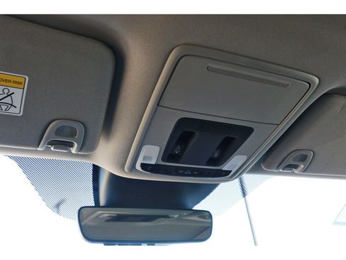 Used 2024 Honda Pilot Touring image 23