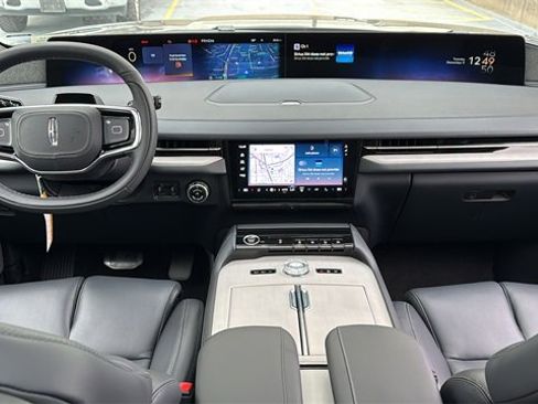 New 2025 Lincoln Navigator L Reserve w/ Jet Appearance Package image 19