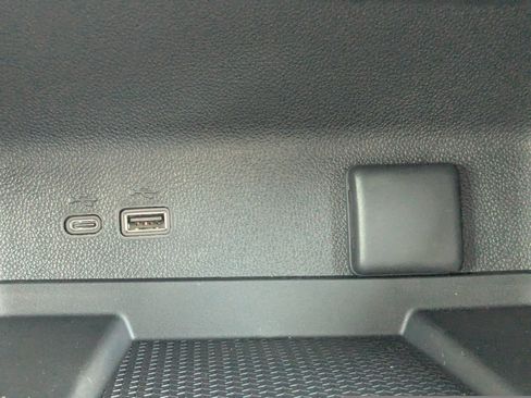 New 2025 Chevrolet Traverse LT w/ Enhanced Driving Package image 28