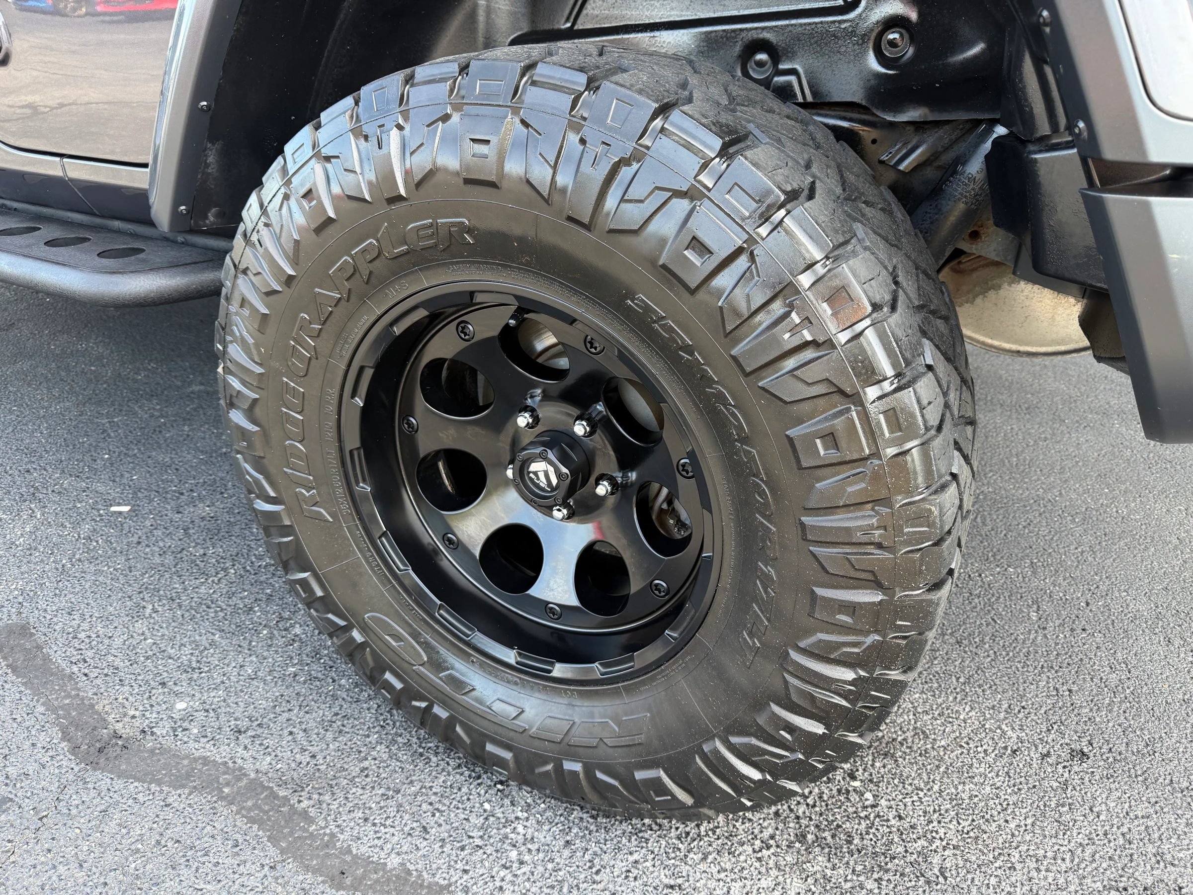 Used 2020 Jeep Wrangler Unlimited Rubicon w/ Dual Top Group AWD/4WD image 14