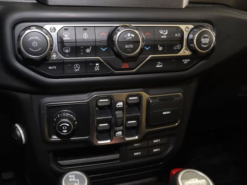 Used 2020 Jeep Gladiator Sport w/ Quick Order Package 24S image 28