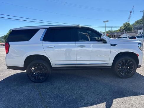 Used 2021 GMC Yukon Denali w/ Denali Premium Package AWD/4WD image 6