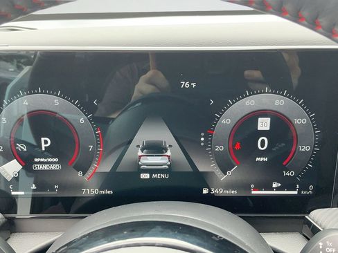 Certified 2025 Nissan Kicks SR FWD image 30