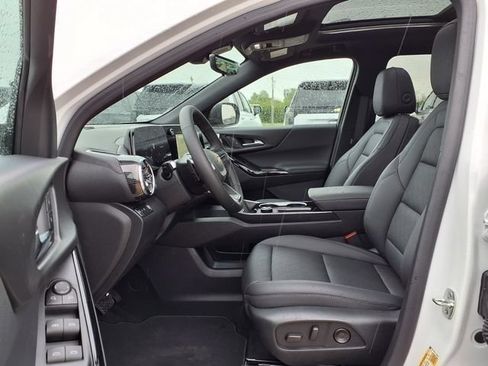 New 2026 Chevrolet Equinox LT w/ Convenience Package II FWD image 14