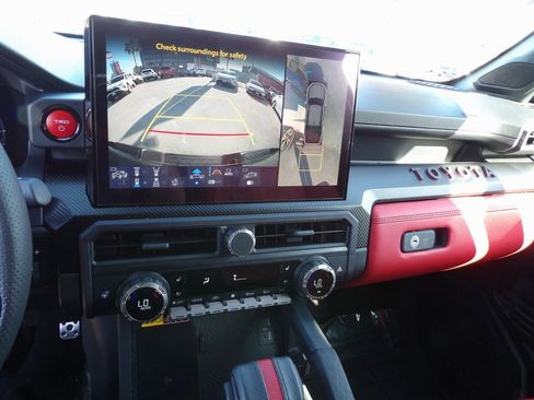 Used 2025 Toyota Tacoma TRD Pro image 25