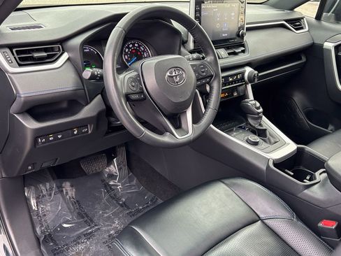 Certified 2022 Toyota RAV4 SE image 19