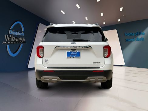 Used 2022 Ford Explorer XLT w/ Equipment Group 202A RWD image 6