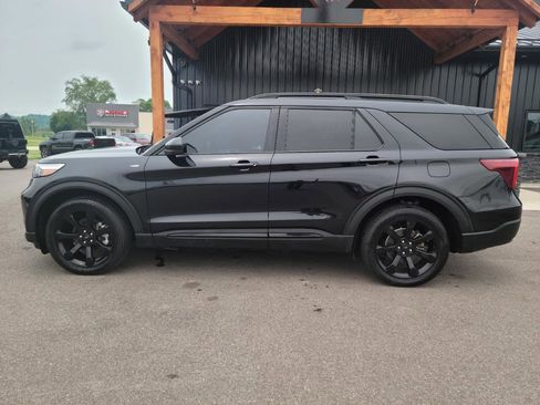 Used 2023 Ford Explorer ST-Line w/ Class IV Trailer Tow Package AWD/4WD image 24