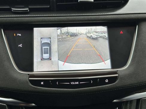 Used 2017 Cadillac XT5 Platinum w/ Driver Assist Package image 23