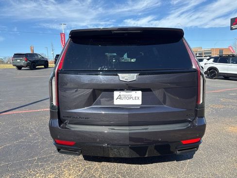 Used 2024 Cadillac Escalade Sport w/ LPO, ONYX Package image 7