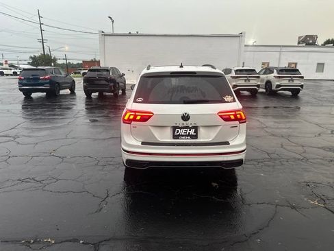 Used 2023 Volkswagen Tiguan SE R-Line AWD/4WD image 6