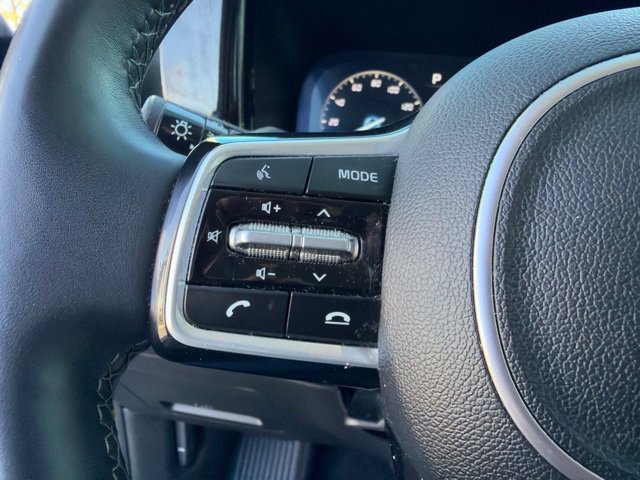 Used 2023 Kia Sorento SX AWD/4WD image 14