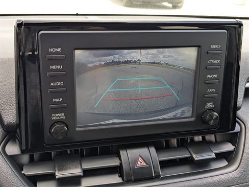 Used 2019 Toyota RAV4 LE image 20