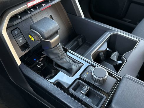 New 2026 Toyota Tundra SR5 w/ SR5 Convenience Package image 19