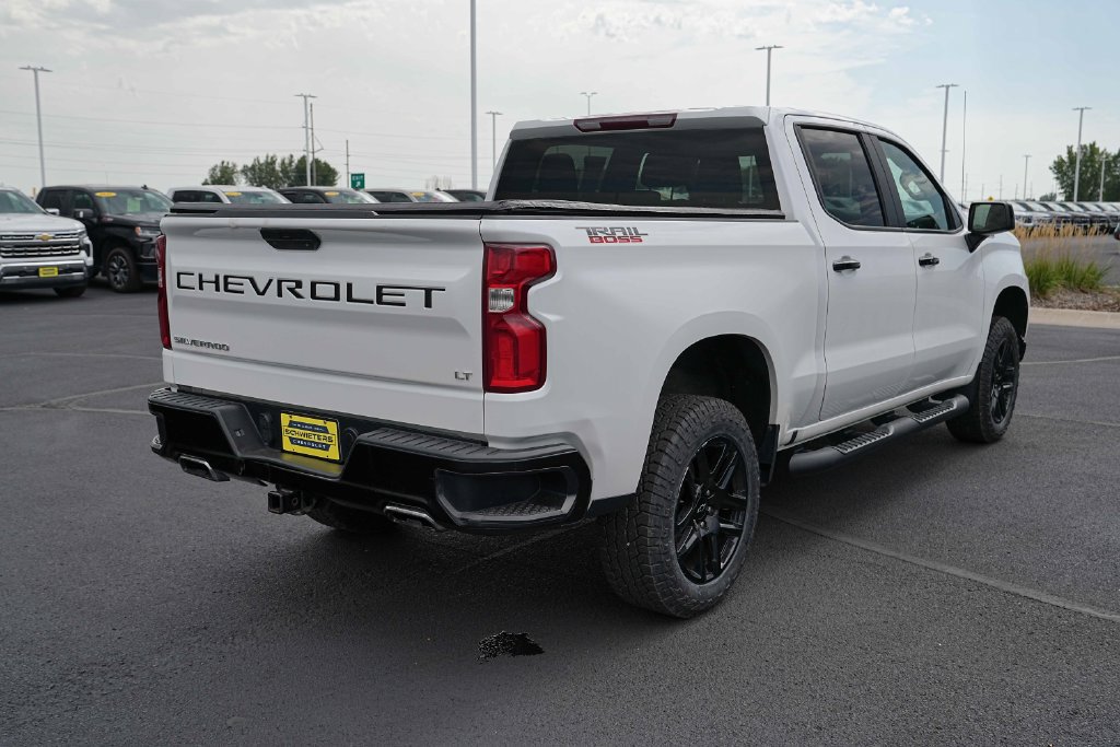 Used 2021 Chevrolet Silverado 1500 LT Trail Boss w/ Bed Protection Package AWD/4WD image 7