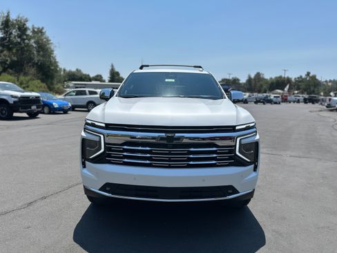 New 2025 Chevrolet Suburban Premier w/ LPO, Illumination Package image 2