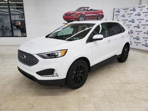 Certified 2023 Ford Edge SEL w/ Convenience Package AWD/4WD image 3
