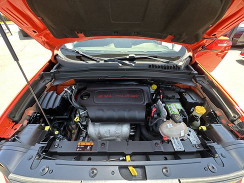 Used 2017 Jeep Renegade Altitude image 40