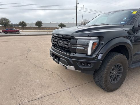 Used 2025 Ford F150 Raptor image 3
