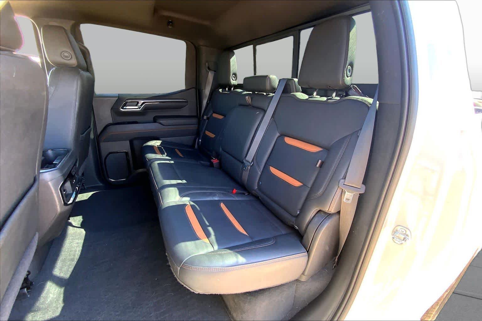 Used 2022 GMC Sierra 1500 AT4 w/ AT4 Premium Package AWD/4WD image 19