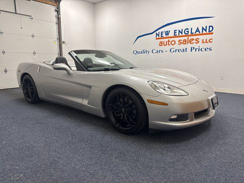 Used 2007 Chevrolet Corvette Convertible w/ Preferred Equipment Group RWD image 9