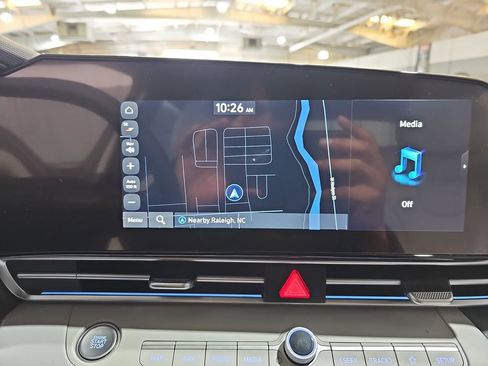 New 2026 Hyundai Elantra Limited FWD image 23