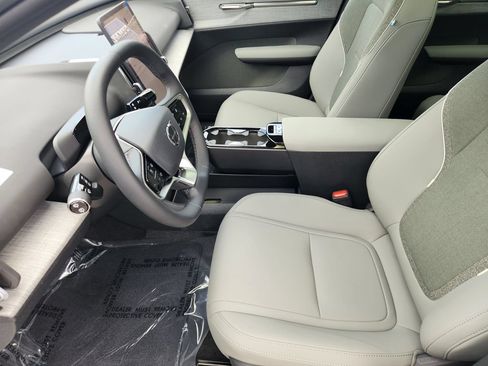 New 2026 Volvo EX30 Ultra w/ Climate Package AWD/4WD image 9