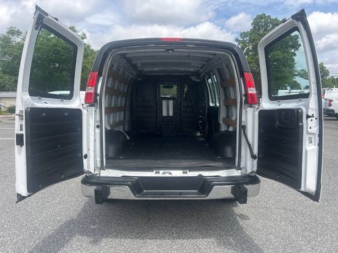 Used 2019 GMC Savana 2500 w/ Driver Convenience Package RWD image 23