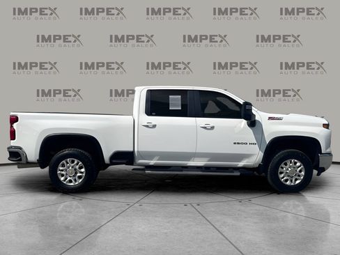 Used 2024 Chevrolet Silverado 2500 LT AWD/4WD image 7
