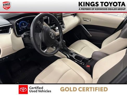 Used 2024 Toyota Corolla Cross XLE AWD/4WD image 16