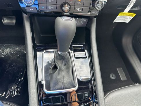 New 2026 Jeep Compass Latitude AWD/4WD image 17