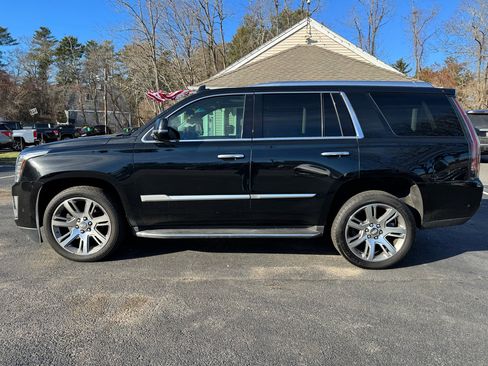 Used 2019 Cadillac Escalade Luxury image 6