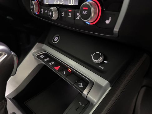 Used 2023 Audi Q3 2.0T Premium image 8