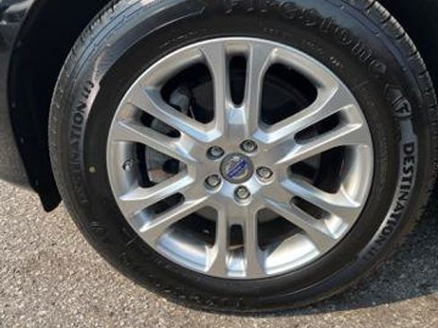 Used 2014 Volvo XC60 3.2 w/ Protection Package FWD image 18