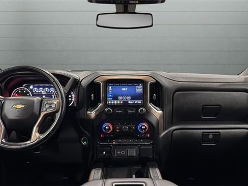 Used 2022 Chevrolet Silverado 3500 High Country image 9