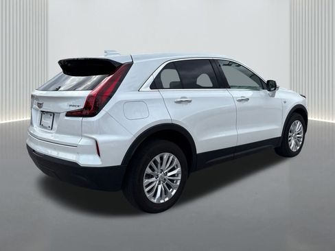 Certified 2024 Cadillac XT4 Luxury image 6