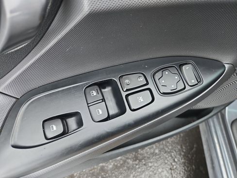 Used 2019 Hyundai Veloster Turbo R-Spec image 13