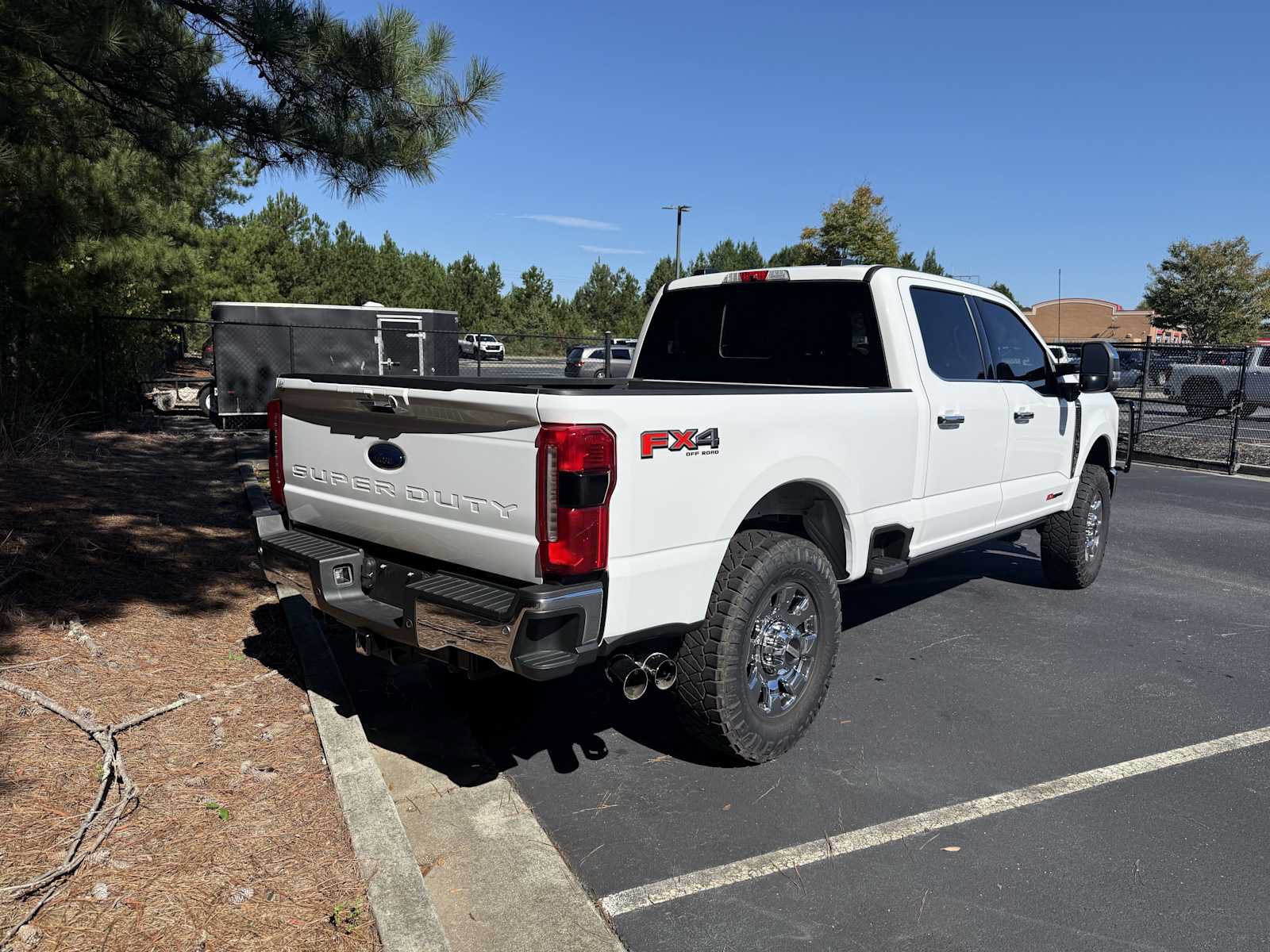 Used 2024 Ford F350 Lariat w/ Lariat Ultimate Package AWD/4WD image 4