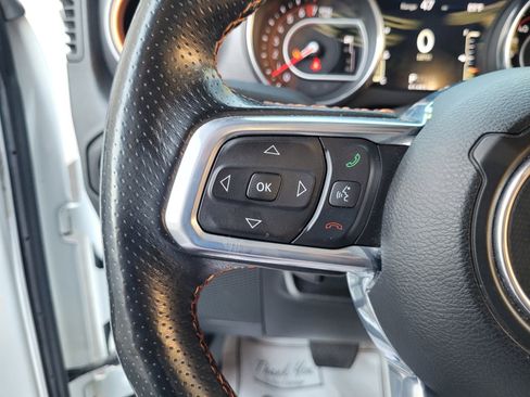 Used 2020 Jeep Gladiator Mojave AWD/4WD image 21