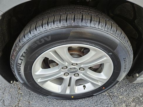 Used 2019 Dodge Charger SXT image 18